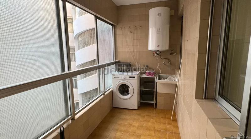 Foto cde0f7fe-78d2-4748-8085-e62dbec596f8. Flat in avenida de la constitución 20 in Plaza de Toros Granada