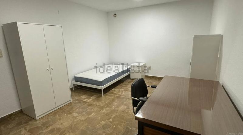 Foto e8fea749-e113-42f7-9181-6908ee239ec1. Pis a avenida de la constitución 20 a Plaza de Toros Granada