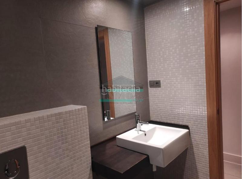 Foto fd5722d6-808d-42a2-8838-f98bba2e05f9. Pis a avenida de la investigación 8 a Campus de la Salud Armilla