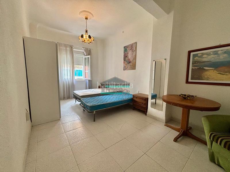 Foto 16017206-7418-41ec-85f4-fc937c29359e. Appartement dans calle tórtola 15 dans Pajaritos Granada