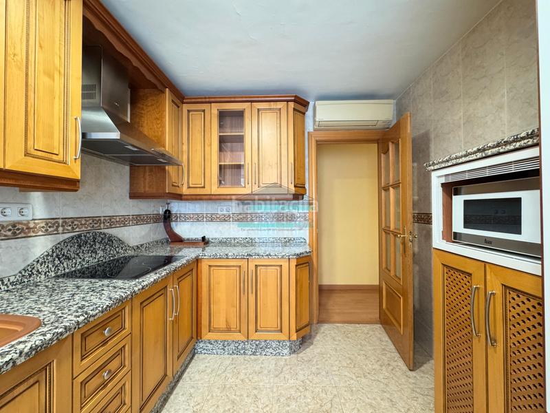 Foto a0747547-6157-4df8-badc-d06367970c42. Lloguer pis a calle san fernando 5 a San Francisco Javier Granada