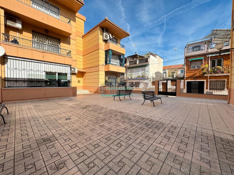 Foto a15df480-ee12-498b-93ba-d10a4e259155. Lloguer pis a calle san fernando 5 a San Francisco Javier Granada