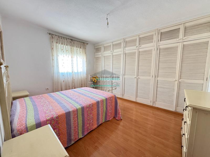 Foto fb535aa1-f752-4fb6-9262-2732f9886dd1. Alquiler piso en calle san fernando 5 en San Francisco Javier Granada