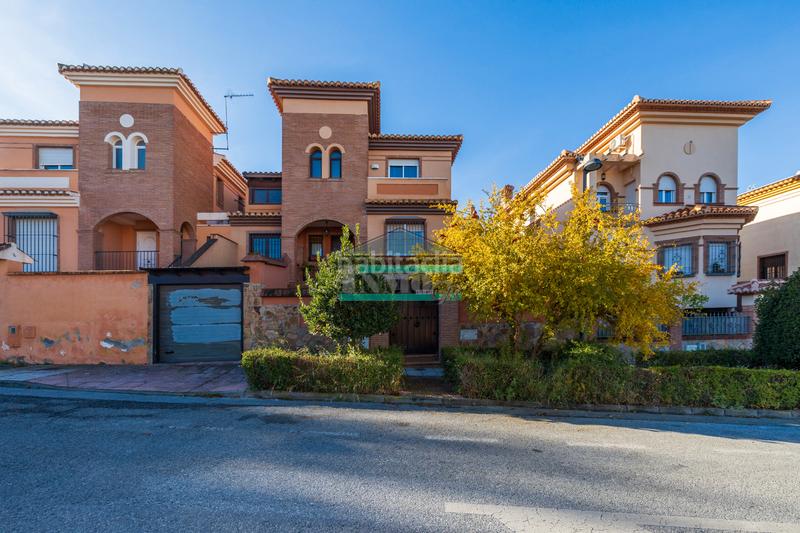 Foto 1c4fad64-9b14-4555-903b-8507958b7e64. Chalet mit kamin heizung parking pool in La Zubia Ciudad Zubia (La)