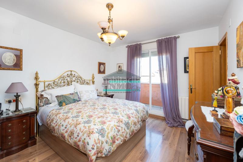 Foto 3756b192-b50a-450a-bb55-f8a6c8021c87. Chalet avec cheminée chauffage parking piscine dans Zubia (La)