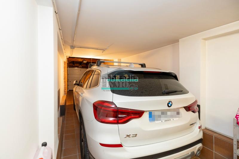 Foto d54df3c5-db2d-4da8-8d96-ac2ff3af8b1c. Chalet avec cheminée chauffage parking piscine dans Zubia (La)