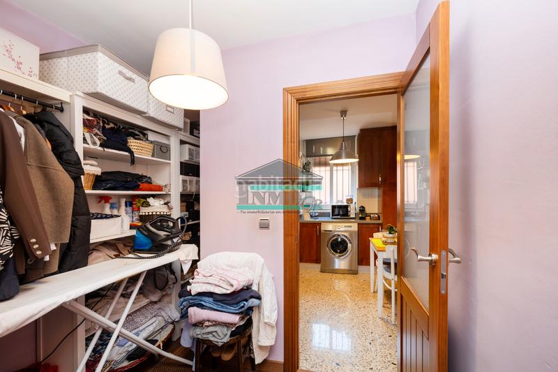 Foto ce470b41-0592-4454-9a7c-d0187b6047cc. Chalet con camino riscaldamento parcheggio piscina in Zubia (La)