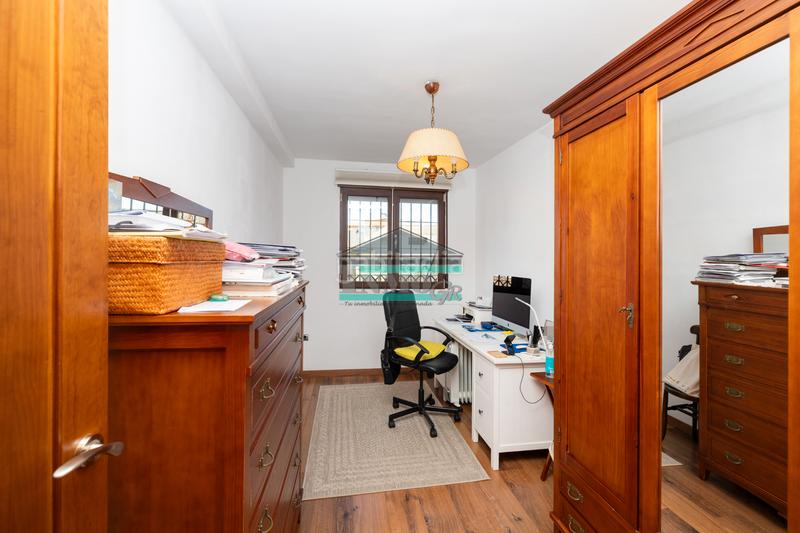 Foto 6dd5cefc-414d-4878-8cba-6faef2072c5f. Chalet en La Zubia Ciudad Zubia (La)