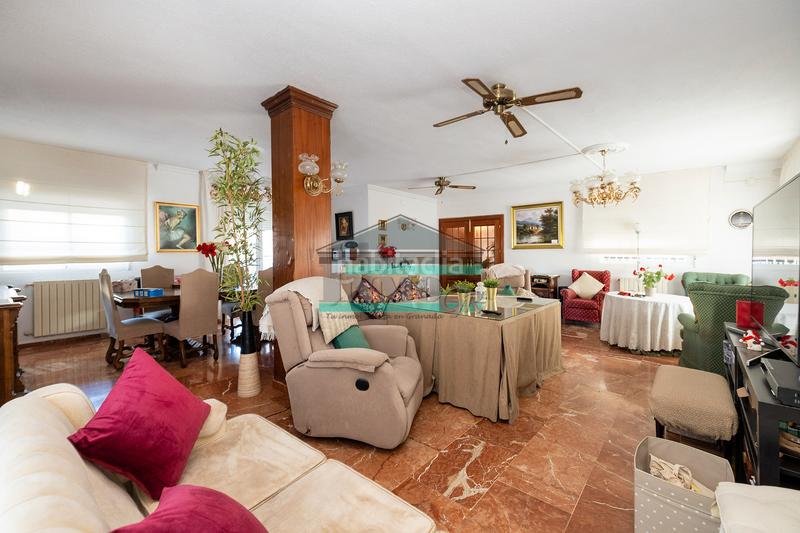 Foto 202ef2a3-a76e-4fc1-adbc-124a2b25bee6. Lloguer xalet a calle santa isabel 44 a Residencial Triana - Barrio Alto Gabias (Las)