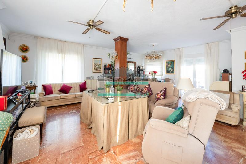 Foto 31d51682-e3e4-4592-8867-583c5776bad1. Lloguer xalet a calle santa isabel 44 a Residencial Triana - Barrio Alto Gabias (Las)