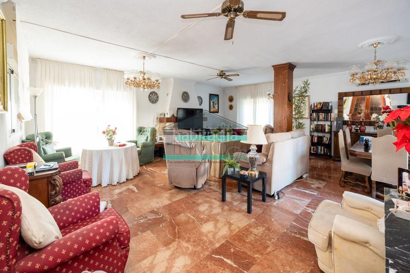 Foto 6f1b1bca-bb55-4182-b832-45b289a2ca5a. Lloguer xalet a calle santa isabel 44 a Residencial Triana - Barrio Alto Gabias (Las)