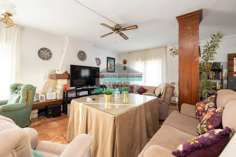 Foto b4d640cb-d456-4444-b041-d39dc50b5eb5. Lloguer xalet a calle santa isabel 44 a Residencial Triana - Barrio Alto Gabias (Las)