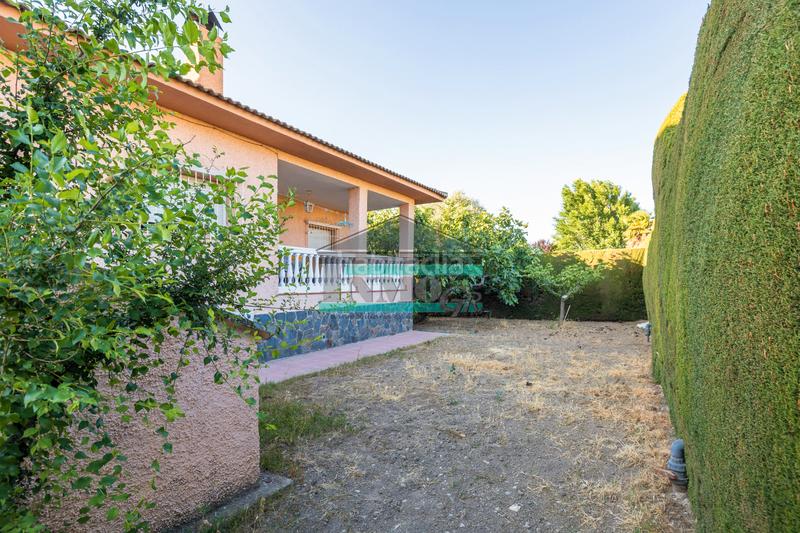 Foto b859347e-7b26-4d13-b554-00d661c6159f. Lloguer xalet a calle santa isabel 44 a Residencial Triana - Barrio Alto Gabias (Las)