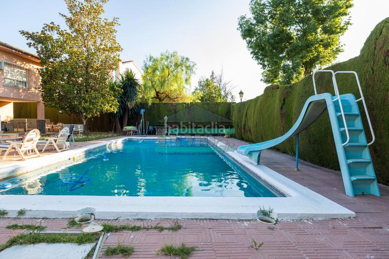 Foto f303af88-e3c2-4d28-bd8c-54289cd4d449. Lloguer xalet a calle santa isabel 44 a Residencial Triana - Barrio Alto Gabias (Las)