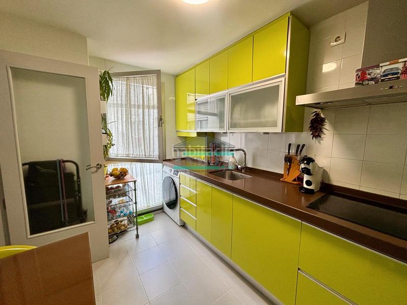 Foto edfe16df-8b35-4b1f-b444-8d8488c384d1. Flat in camino de satajardas 2 in La Zubia Ciudad Zubia (La)