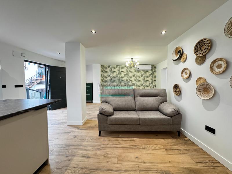 Foto 0f3c4d5a-550b-4b1a-9869-e59dda1e0337. Location appartement dans angel ganivet 7 dans Cájar