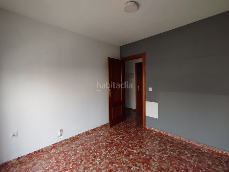 Foto 86437cbc-7325-492b-8d0d-9ef676eabee9. Piso en Maracena