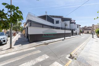 Casa aparellada  Calle calderón de la barca 24
