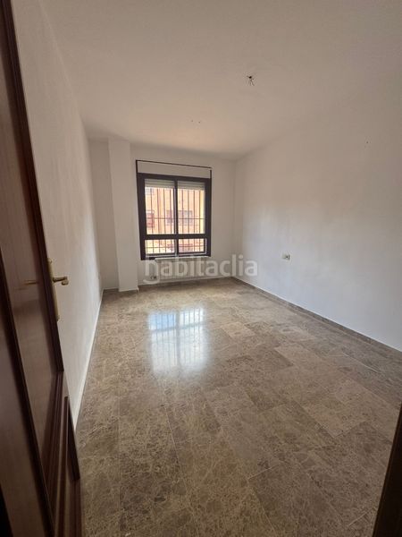 Foto e8fa831c-6e4c-4bbf-adb9-f1d8e8a9e22f. Pis amb calefacció aparcament a Ayuntamiento Alhendín