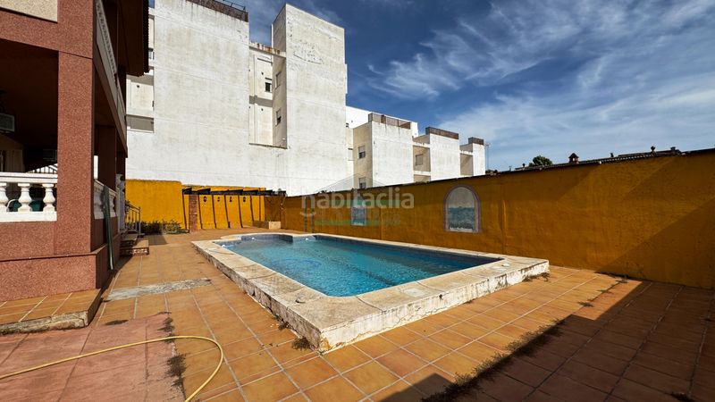 Foto 1c95c8ae-2ee9-4327-ac9c-c8cb3f918241. Casa a calle isaac newton 21 a Láchar