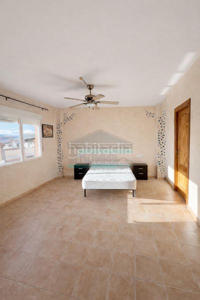 Foto 6ce76f93-cede-4722-bb25-dfc7f36653e0. Casa a calle isaac newton 21 a Láchar