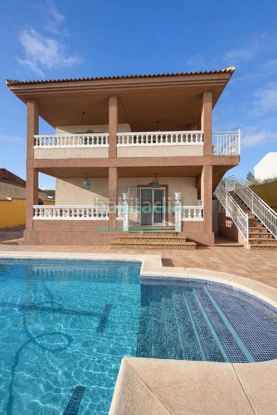 Foto b58190fb-651c-4fab-8ff6-e57cd7030349. Casa a calle isaac newton 21 a Láchar