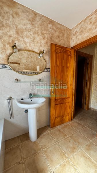 Foto f140629a-ca4e-4d7d-a181-d2741d45e9f8. Casa a calle isaac newton 21 a Láchar