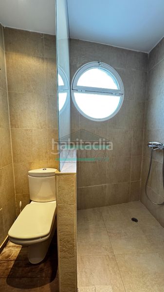 Foto e2c6af2f-a6d8-4175-874b-82e942e15f20. Tríplex en calle españa 58 en Cájar