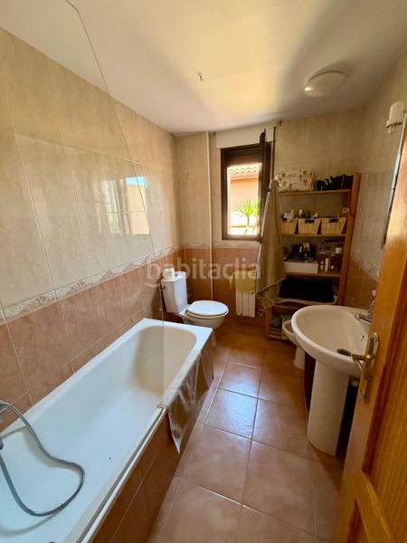 Foto df5fc8f6-0874-46fe-879f-9e0e316777ee. Dúplex amb calefacció aparcament a Barrio de la Vega Monachil