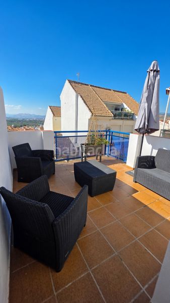 Foto d46d6801-ee84-4da5-a387-2430340efec0. Chalet en calle goya 21 ideal unifamliar adosada en bellavista, en Cájar