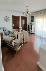 Rent Flat in Calle dorada 1. Piso de 4 dormitorios exterior en las torres, ctra. de málaga.