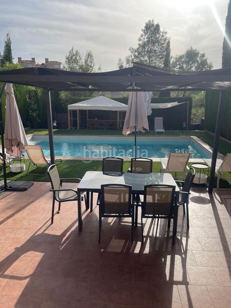 Foto 2b6bc1c4-0cd2-4cb3-bbf5-15d91408ff6b. Alquiler chalet en calle cosmos 21 magnífico chalet en zona residencial en Monachil