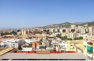 Alquiler Piso en Avenida de américa 40. Gran piso con las mejores vistas de granada, ideal estudiantes o
