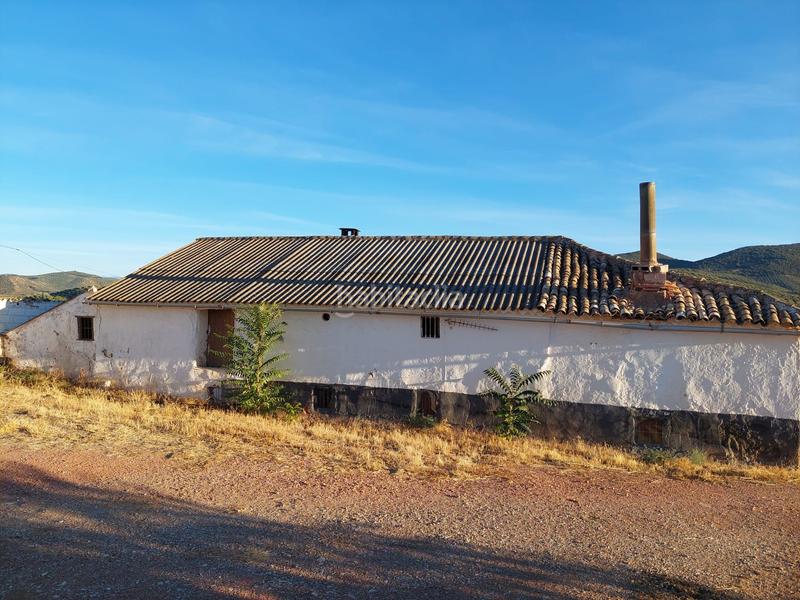 Foto 7b32ed61-d6d8-469c-801d-10d4db524f71. Landgut in Alcalá la Real