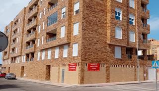 Local Comercial en Calle troya 5. Se vende local de 133 m2 en aguadulce sur