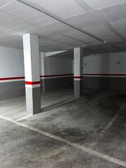 Aparcament cotxe a Calle Troya 5