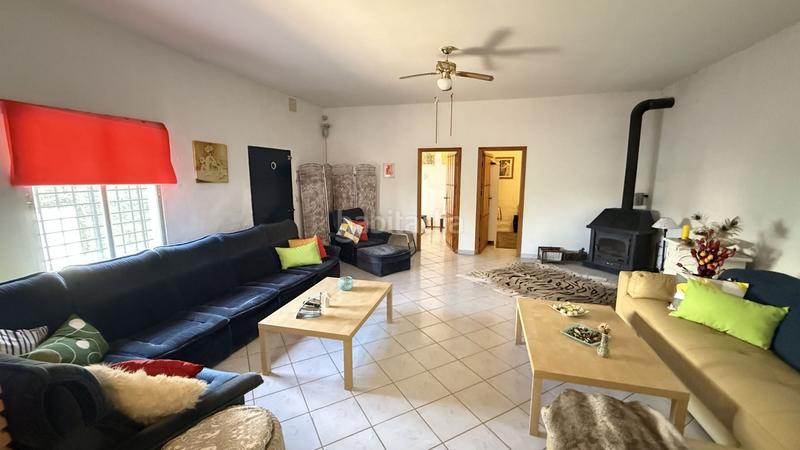 Foto dc5b497b-da79-41c8-a3ba-99df170bb6f5. Masía casa de campo en venta con vistas a los naranjos en una pequeña aldea de 10 casas. ref f4721935 en Pizarra