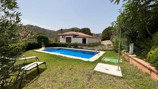 Masia a Almogía. Casa de campo en venta en almogía con piscina y vistas magnífica