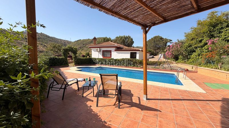 Foto 78db85a9-ff41-4bdb-9c2e-6237c47c17e7. Masia amb piscina a Almogía