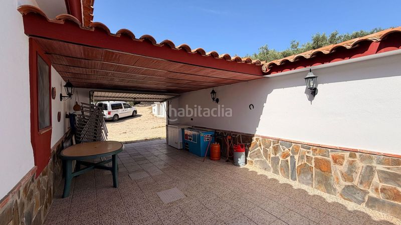 Foto ed2f2120-34af-4384-b05f-4f38e829a6fa. Masia amb piscina a Almogía