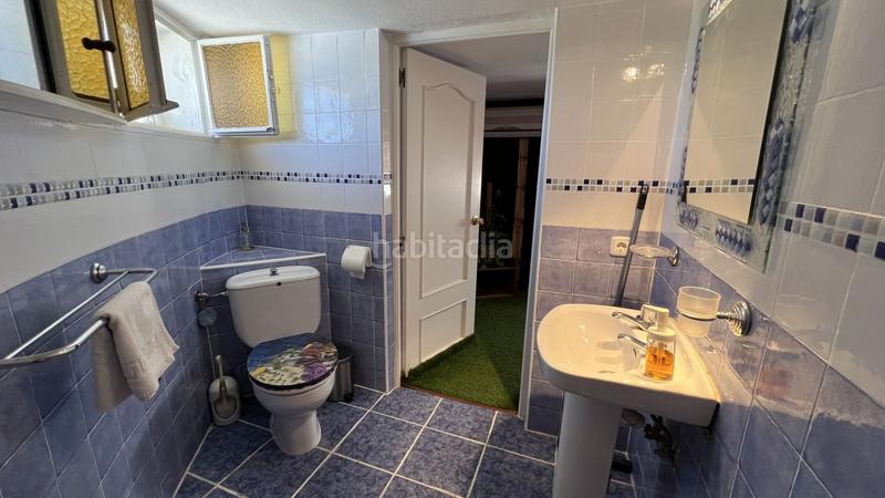 Foto b5b6b5da-1c9c-4f28-9f9d-d3c7fa5de2ee. Casa encantadora casa situada dentro de una pequeña urbanización, a solo unos minutos a pie del pintoresco pueblo en Alhaurín el Grande