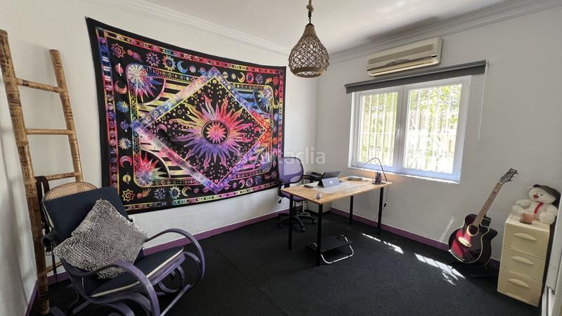 Foto ca20fbca-5120-44fe-8f1a-4cf837cc72cc. Casa encantadora casa situada dentro de una pequeña urbanización, a solo unos minutos a pie del pintoresco pueblo en Alhaurín el Grande