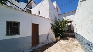 Casa adossada a Centro. Adosado para renovación en alhaurín el grande. la planta superio