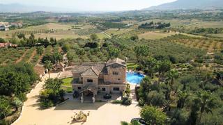 Mas en Alquera-Torrealquera. Finca de lujo en venta en alhaurn de la torre con apartamento d