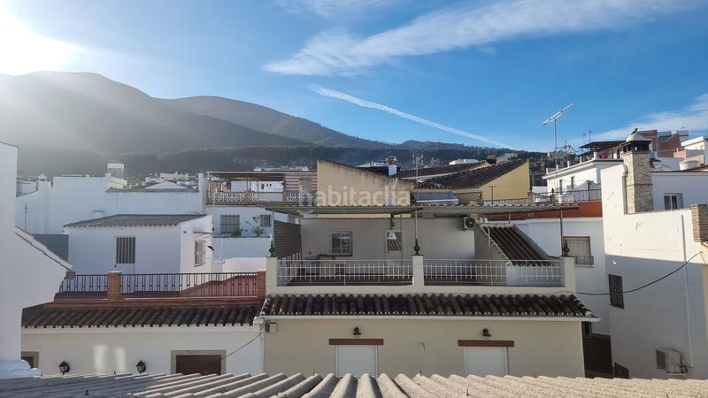 Foto a865449d-4ff3-4891-9926-c984e9958b78. Casa adosada gran casa adosada con azotea, patio, sótano y parking en venta en el Centro . ref th4943284 en Alhaurín el Grande