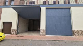 Business premise in Centro. Nave  local diáfana de 110m con patio en venta en alhaurín el gr