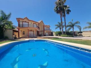 Location Mas à Centro. Gran mansión de campo con piscina privada, jardín y trastero en