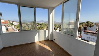 Appartement à Centro. Un bonito apartamento espacioso con ascensor situado en el centr