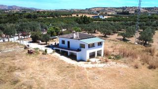 Masia a Centro. Retiro rural con orientación sur, a solo minutos de alhaurín el