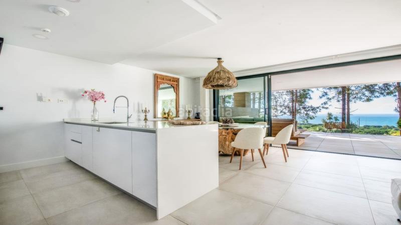 Foto 927b25cc-0dca-4ed0-81e2-deba2d703a83. Miete appartement mit parking pool in Cabopino - Artola Marbella